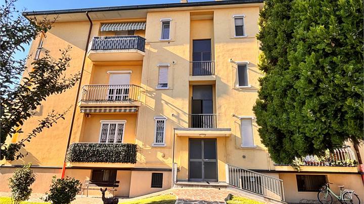 Appartamento in vendita a Vanzago