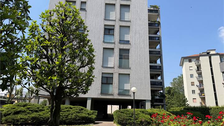 QUADRILOCALE 150MQ PIANO ALTO TERRAZZO